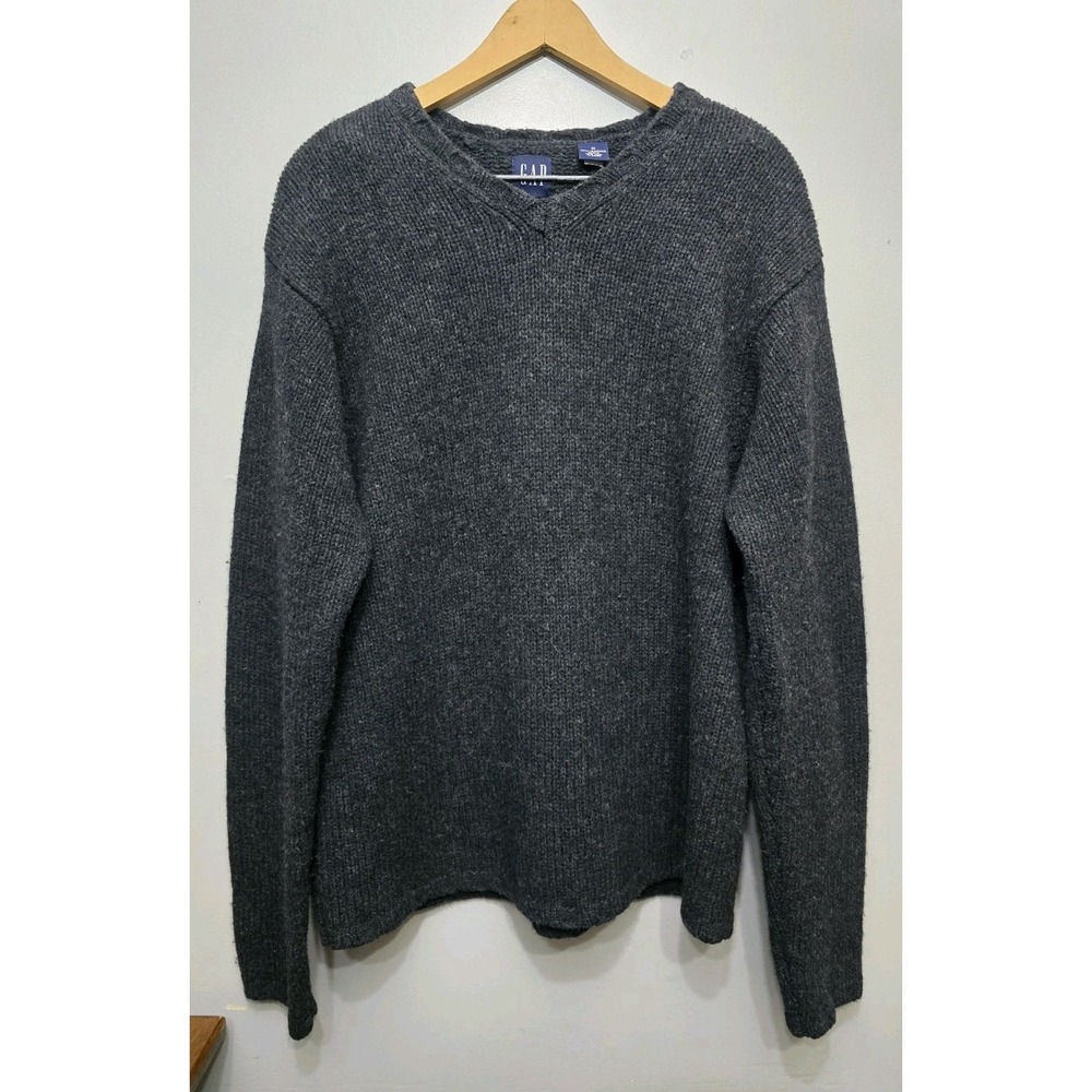 Gap Mens Charcoal Gray 100% Lambswool VNeck Knit Sweater Size M Cozy Grandpacore
